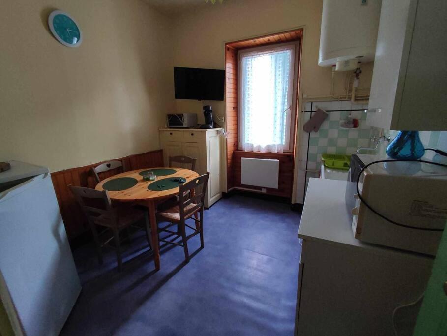 Le Nid Douillet Boheme Linge Fourni Apartamento La Bourboule Exterior foto